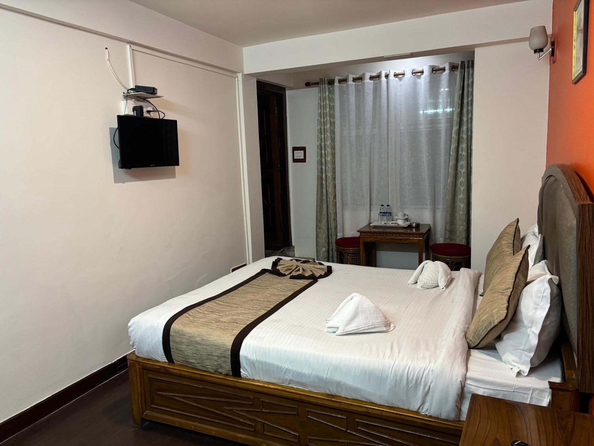 Hotel Kasturi Palace & Restaurant Darjeeling Darjeeling  Exterior photo