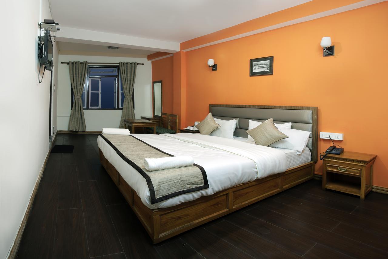 Hotel Kasturi Palace & Restaurant Darjeeling Darjeeling  Exterior photo